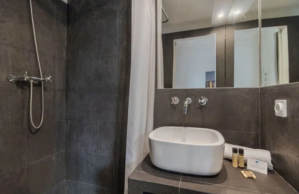 Old Town Chiado Balcony Aircon by LD Apartments