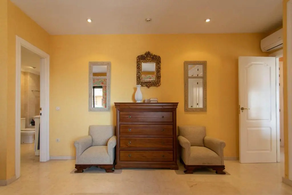 4 bedroom apartment close by beach in Fuengirola