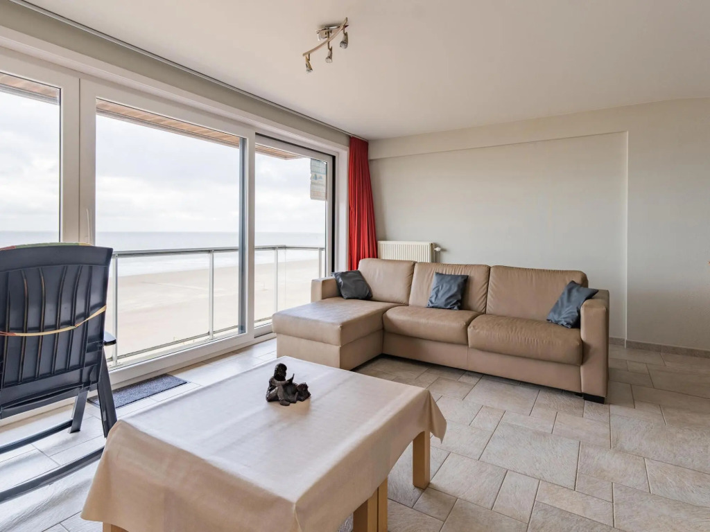 Nice apartment in Blankenberge with terrace