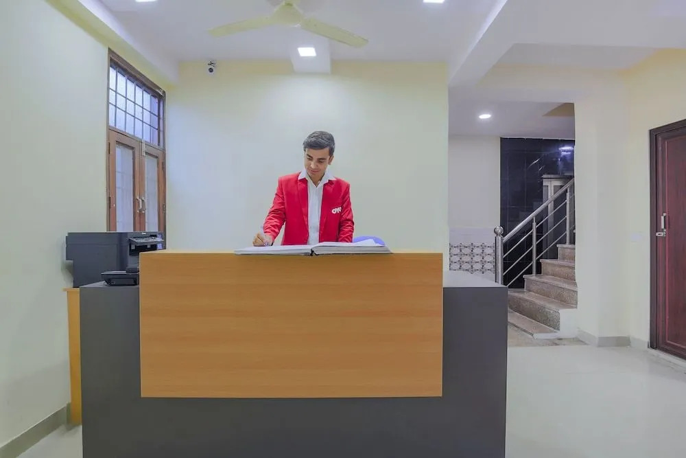 OYO Flagship 36485 Smg Heritage Nehru Enclave