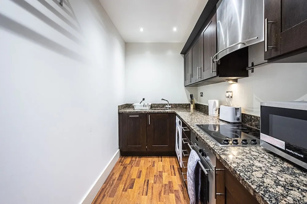 2 Bed Apartment Near Bow Road Station