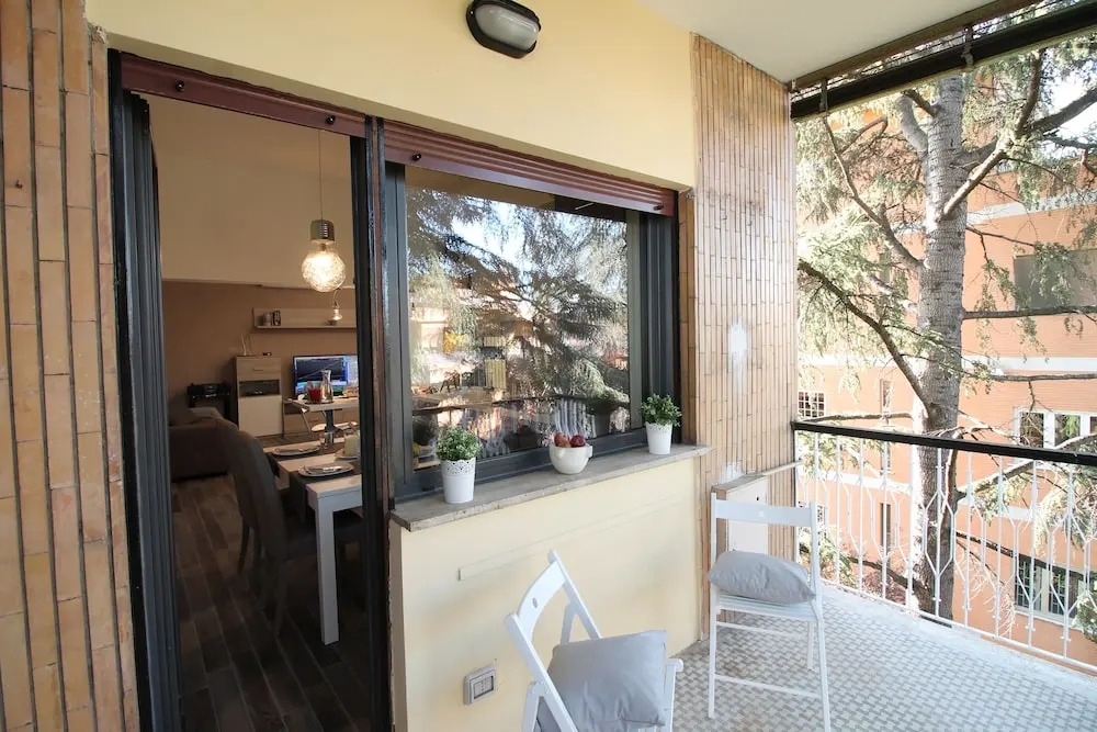 Large 3BR Eur Apartment