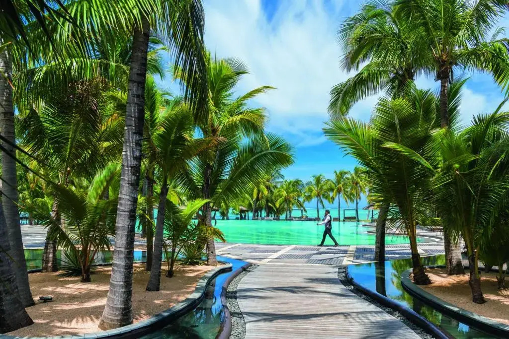 Dinarobin Beachcomber