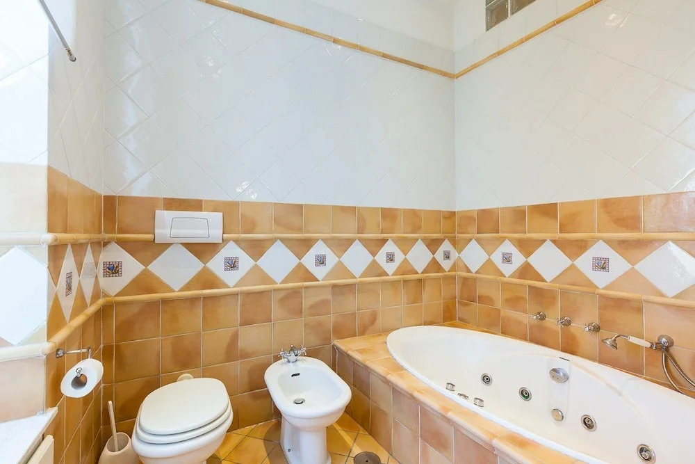 Apartment - Vico dei Maiorani BH 83