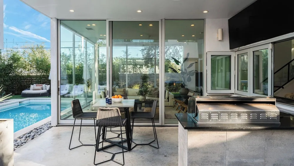 Luxe 6bdr Retreat w/ Putting Green + Game Room Bouldin Collective by Avantstay