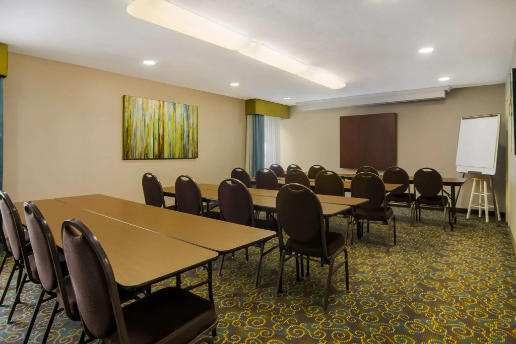 Comfort Inn Cadillac