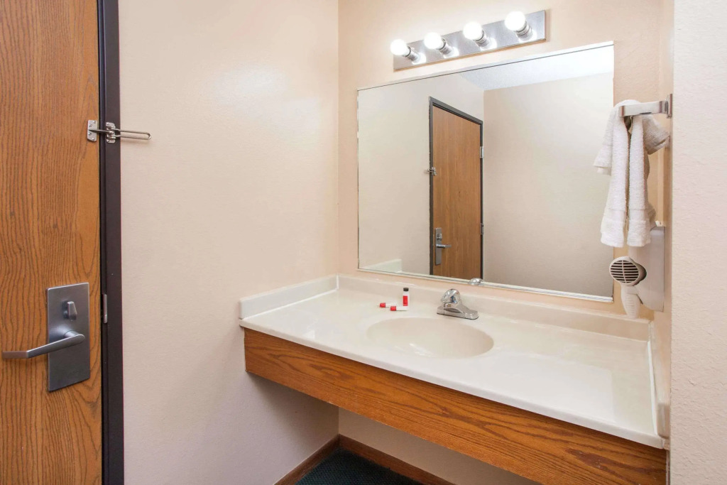 Circle S Motel