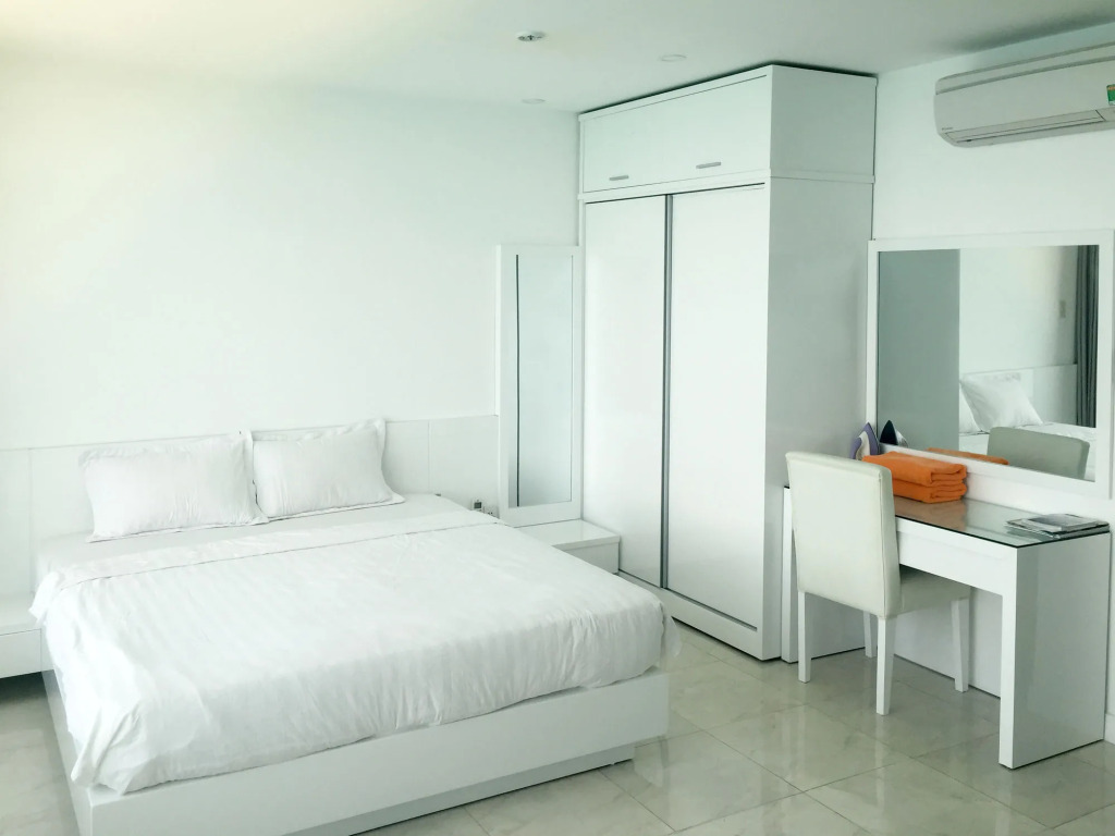 Sunrise Sea View Apartment