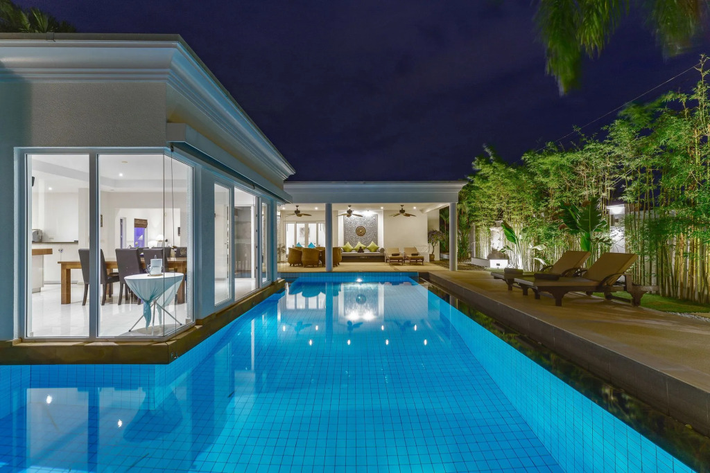 Pool Villa Pattaya H52