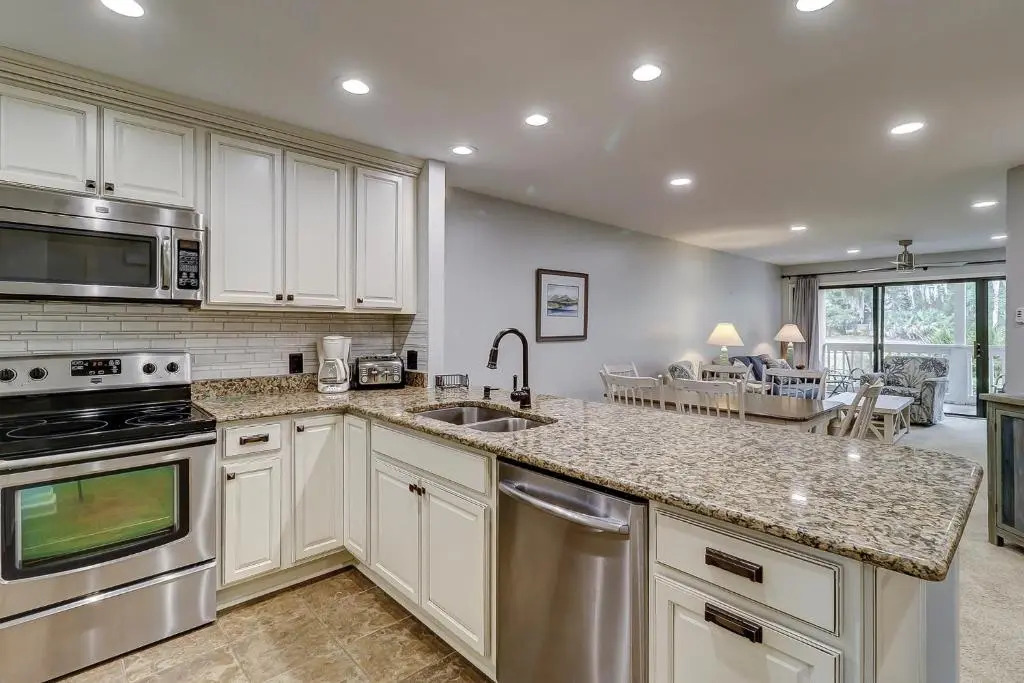 153 Colonnade 2 BR Golf Condo Shipyard