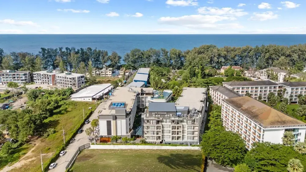 Wyndham Gardens 1321 Studio, 1min to Naithon Beach