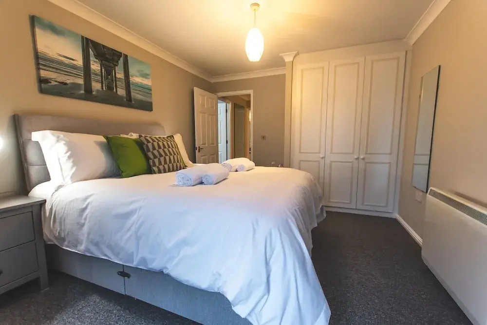 Vespasian Quay - Balcony overlooking the River Itchen - Secure & private parking