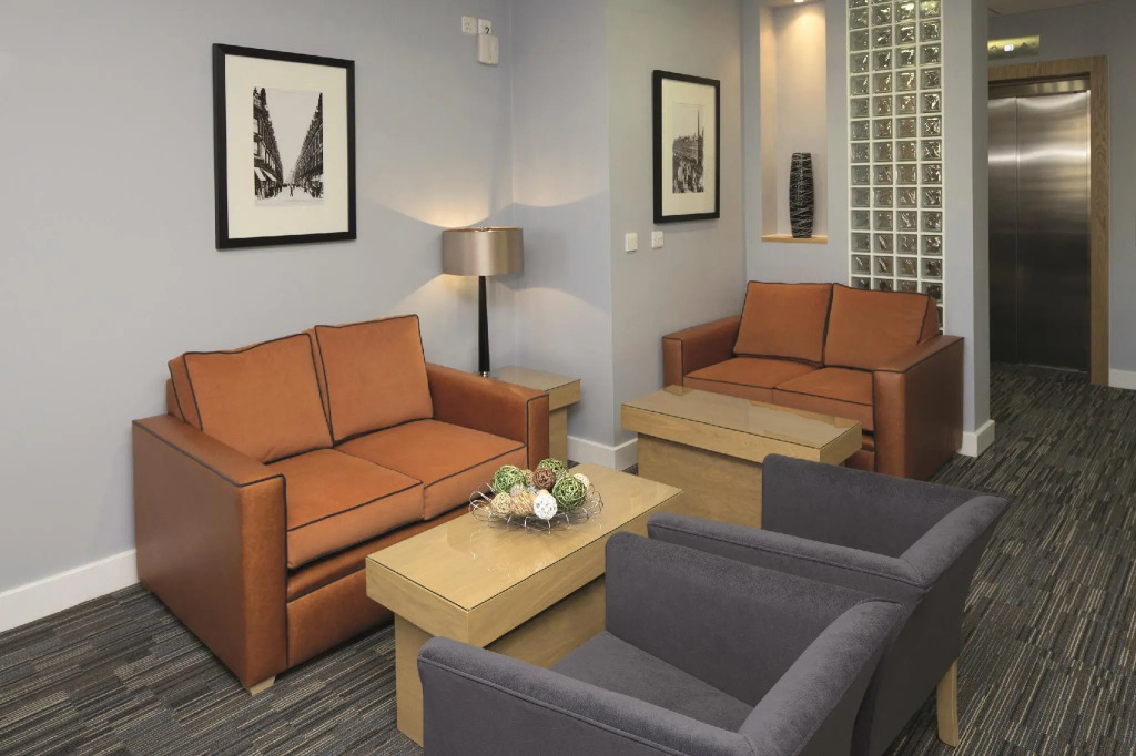 HOF - 100 Kings Road Apartments