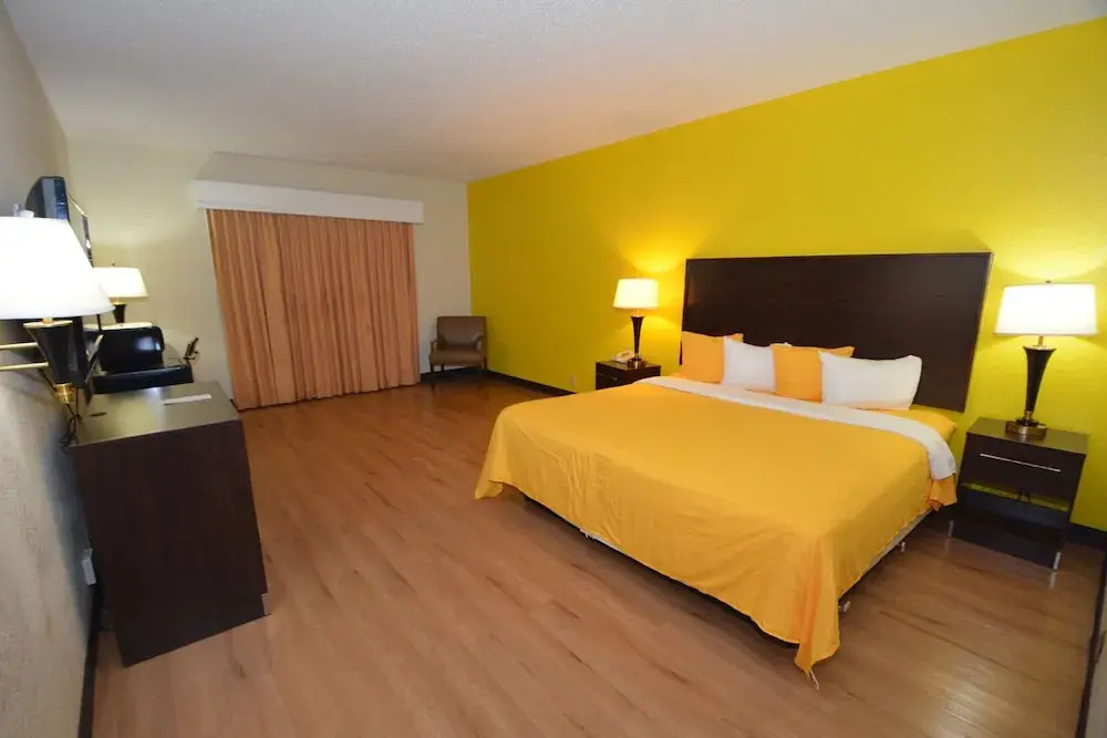 Golden Hotel and Conference Center