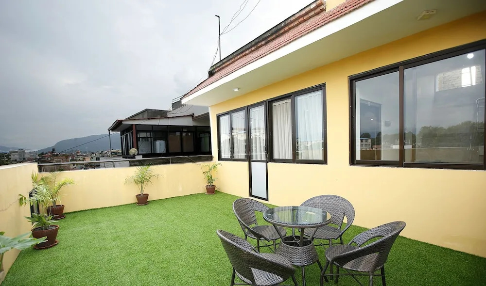 Jhamel Apartments by Casa Deyra