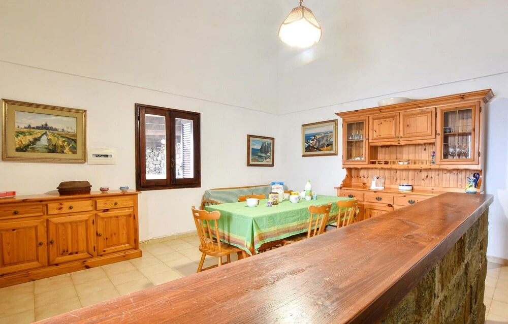 Beautiful Home in Pantelleria With Wifi and 4 Bedrooms
