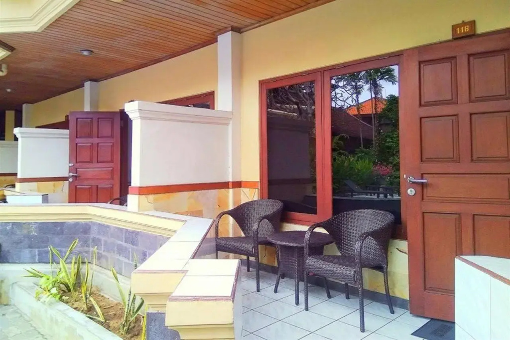 Paradiso Beach Inn