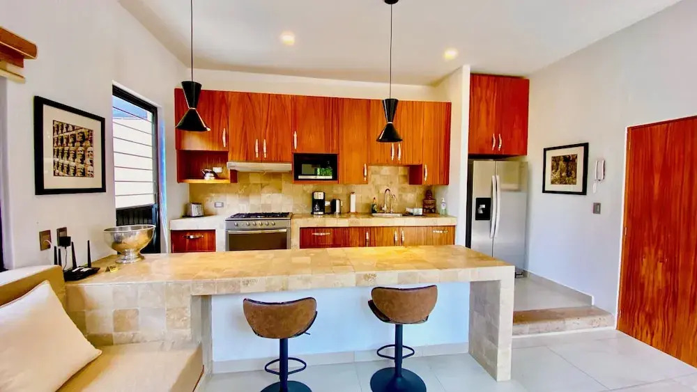 1 Bedroom Guest House - Walk To Everything -patio -gym -pickleball Court - Bikes
