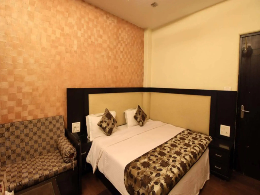THE BONLON INN-NEAR BLK HOSPITAL