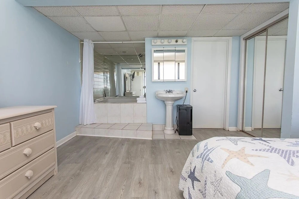 Royal Garden Resort 1605 2 Bedroom Condo by RedAwning