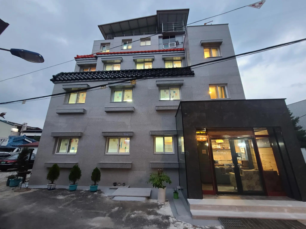 Jeonju Hanok Maul Sukbak