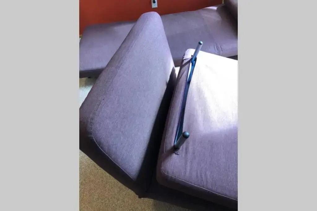 Sunny & Cozy Suite with Pool & Ping Pong table