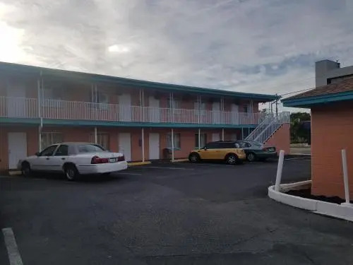 Budget Inn