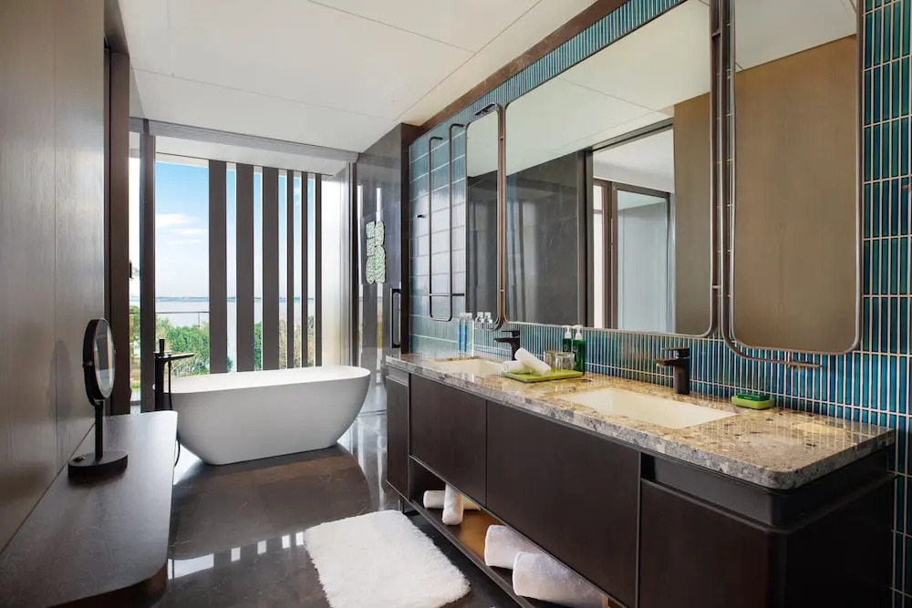 Hotel Indigo Suzhou Yangcheng Lake by IHG