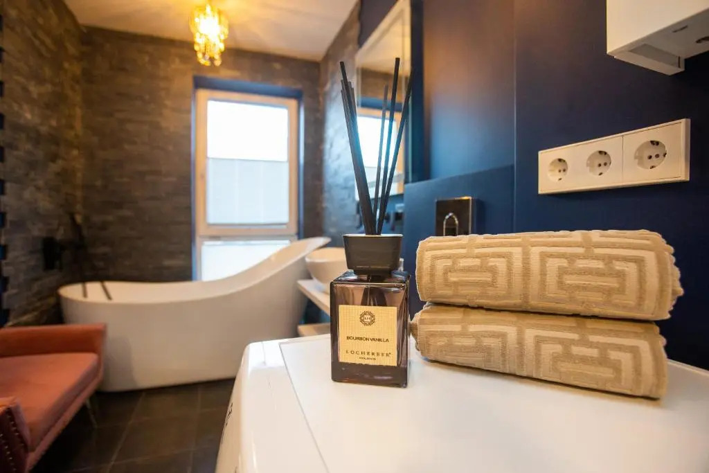 Luxurious Blue&Yellow Apartment in Kaunas Center