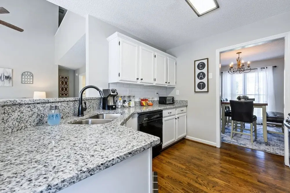 13 Windfield Dr, Cartersville