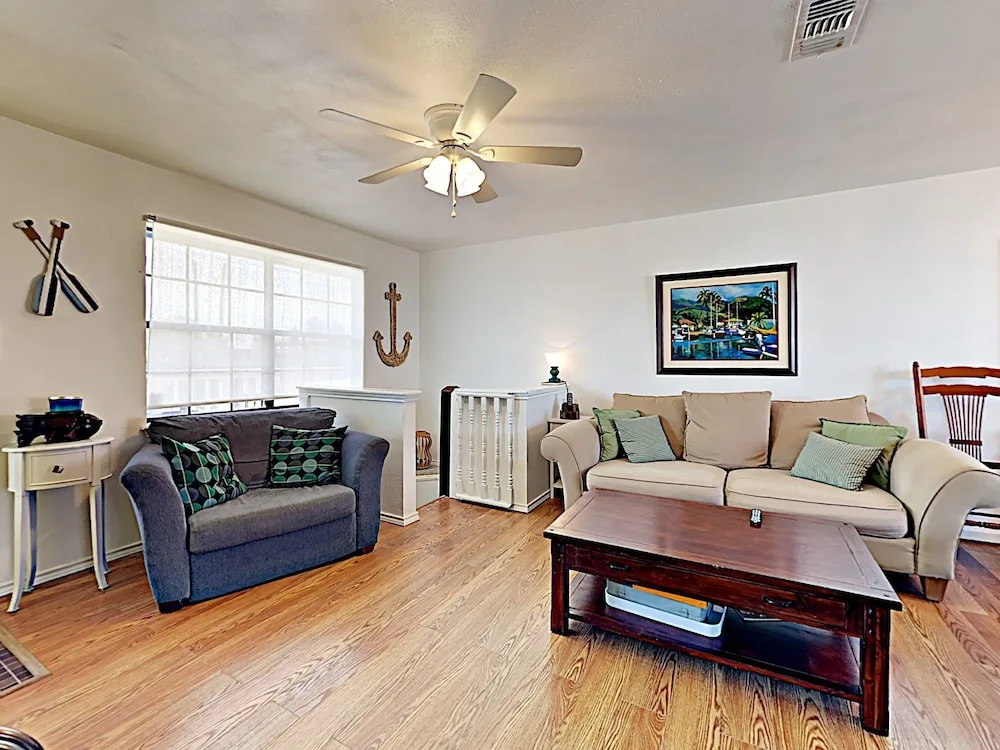 Hola Beaches - 4 Br Home