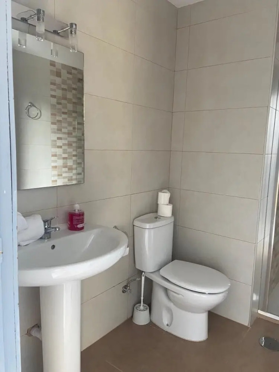 Apartamento De 1 Dormitorio, Edificio Penibtico
