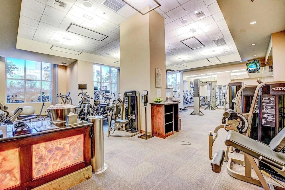 Incredible Studio Strip Views 10609