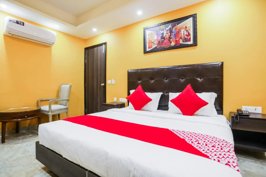 OYO 69392 Hotel Taj Home Stay