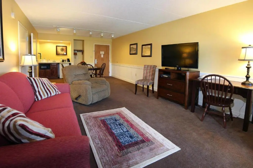 Bird-in-Hand Family Inn