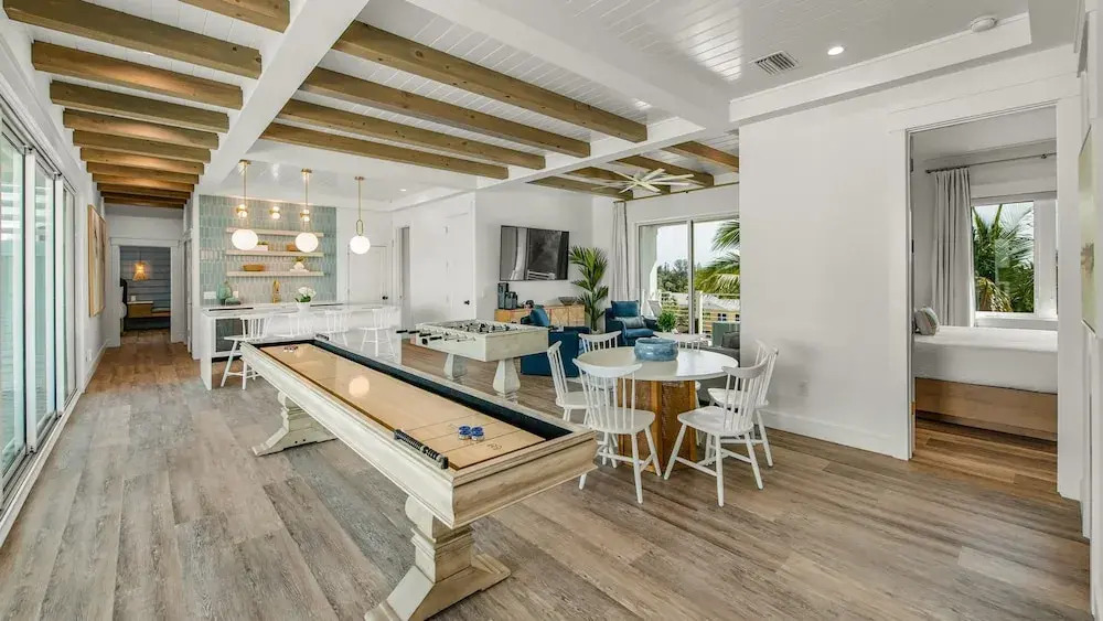 Sandbar Social in Siesta Key