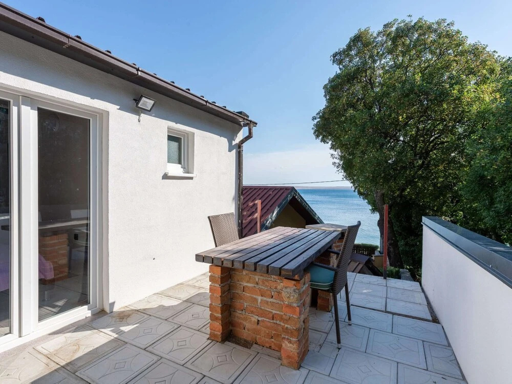 Soothing Holiday Home in Starigrad near Sea