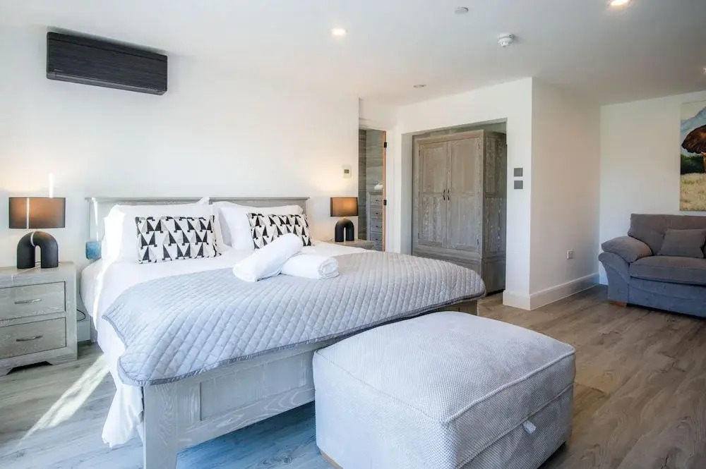 Suite 10 - Sleeping Giant Hotel - PEN Y CAE Inn