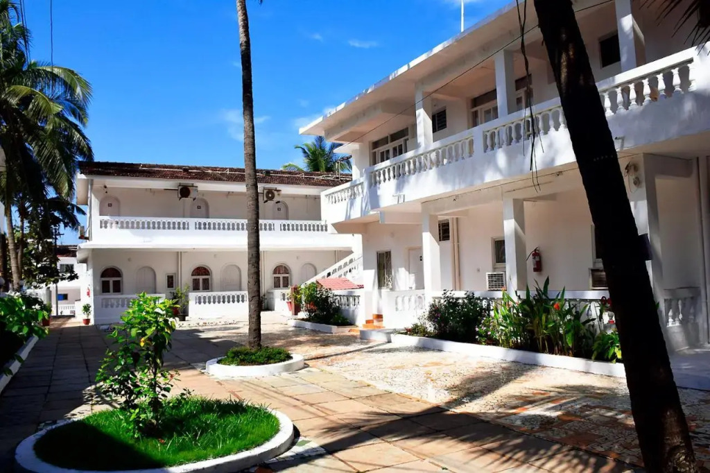 Qees Empire Beachfront Resort