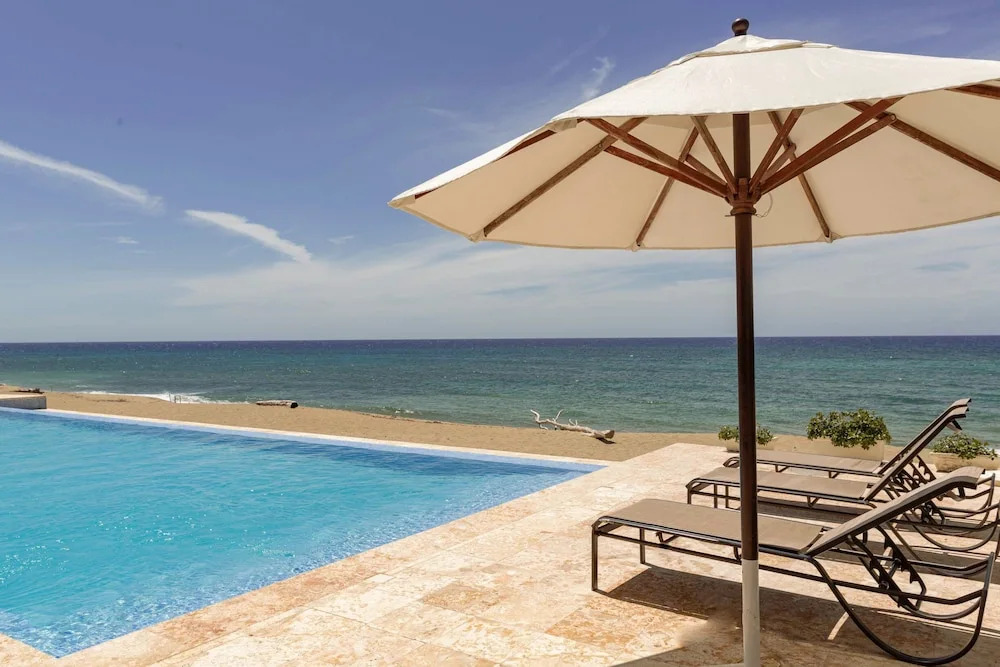 Escondido Bay Properties by Caribe Stays