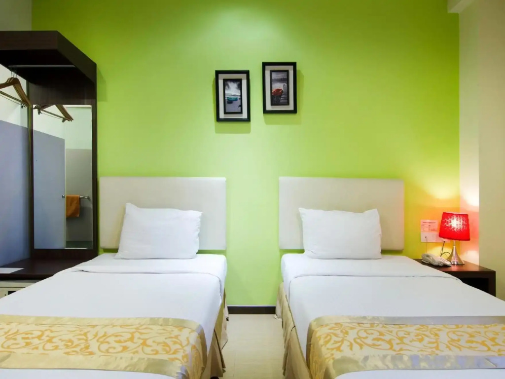 8 Days Boutique Hotel @ Mount Austin JB