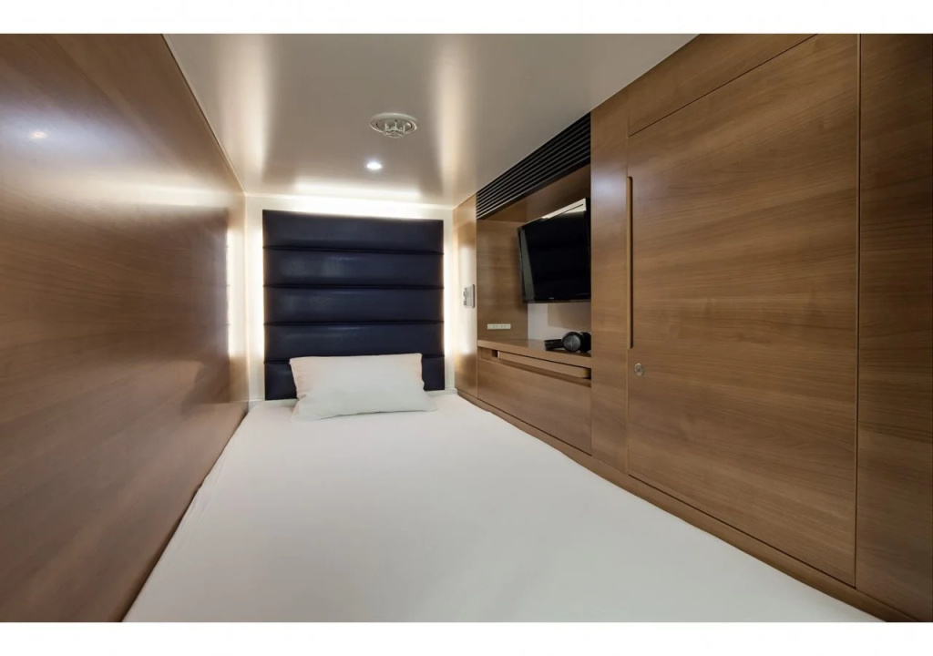 Y's Cabin Yokohama Kannai