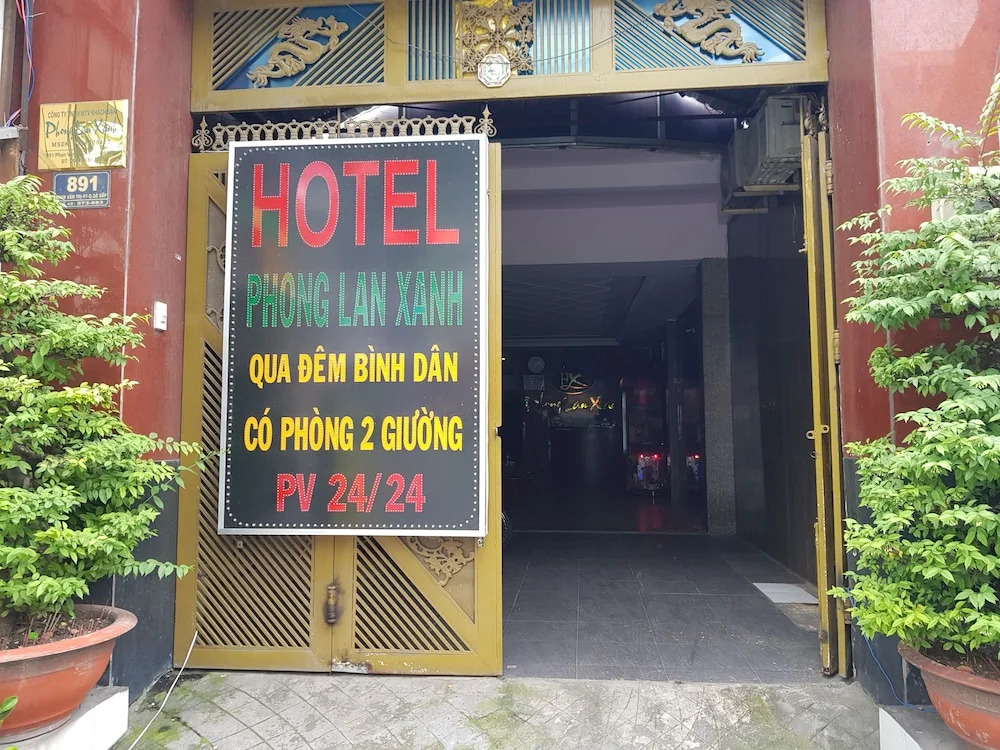 Phong Lan Xanh Hotel by OYO Rooms