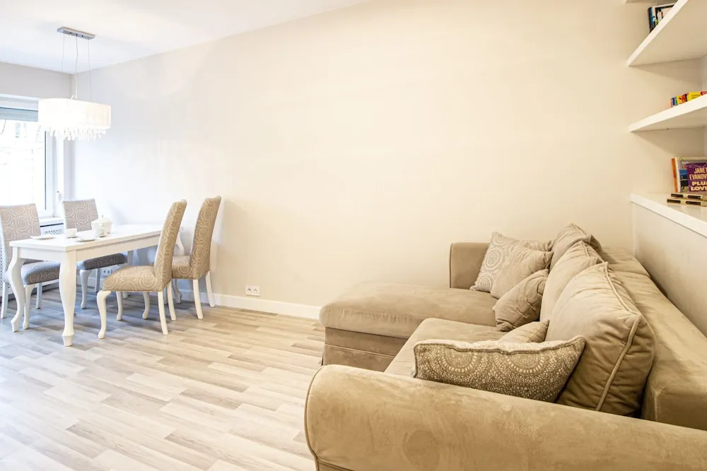 Ursynów Apartment with Garden