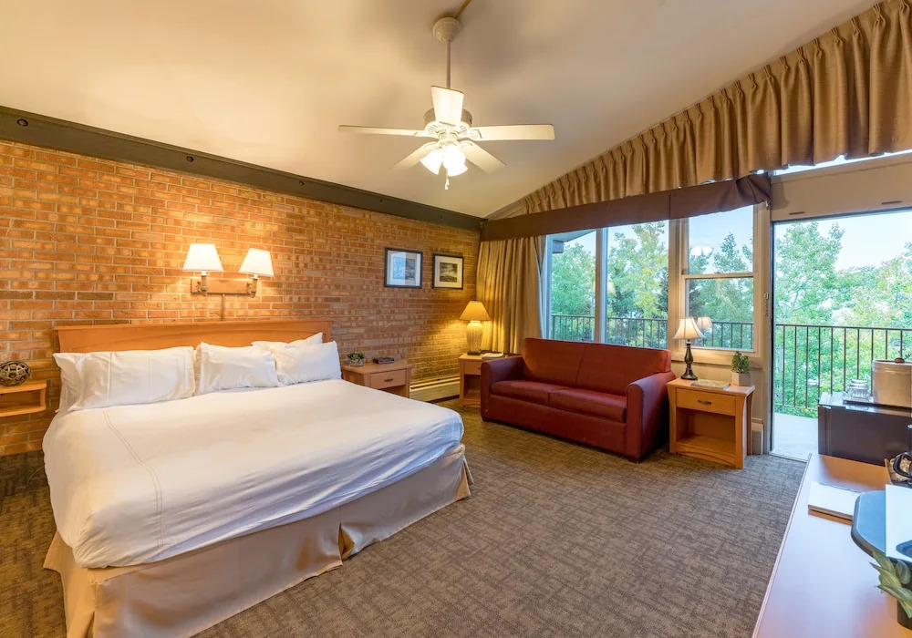 Mountain Chalet Snowmass