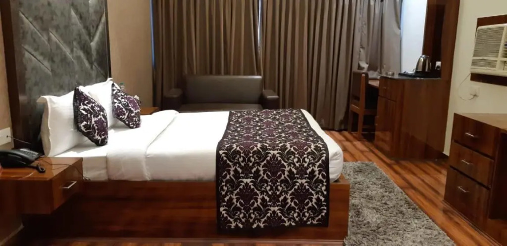 Grand Geet Hotels