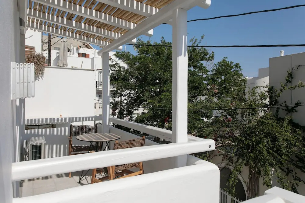 TERRA FOS NAXOS STUDIOS