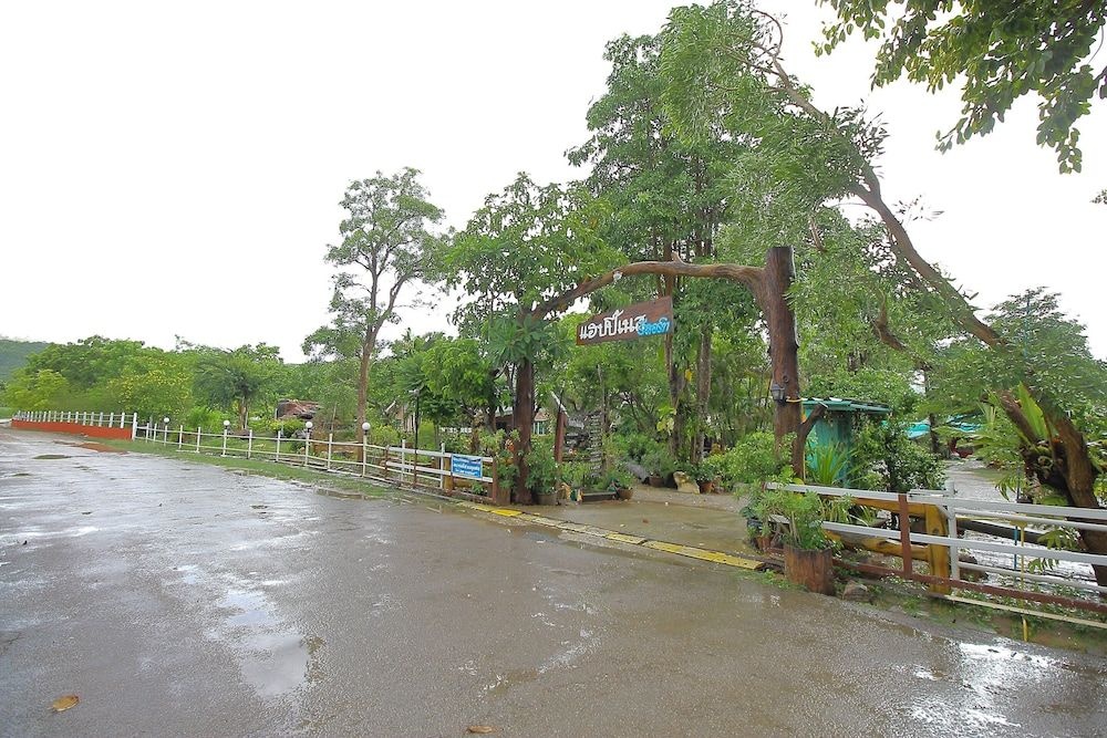 Happiness Resort