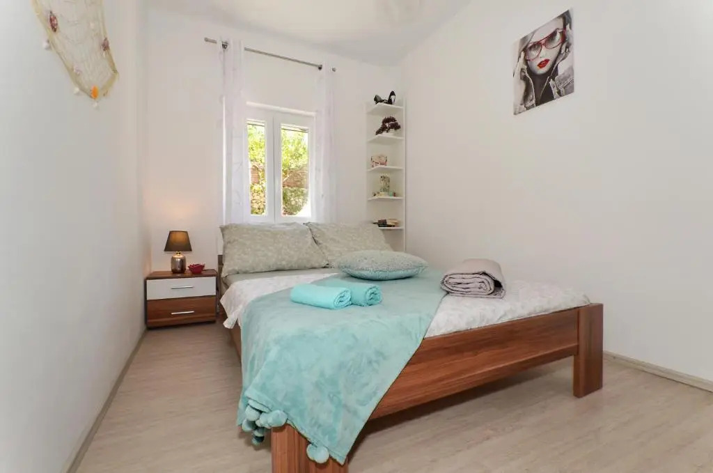 Apartment with a sea view terrace, Čiovo near Trogir