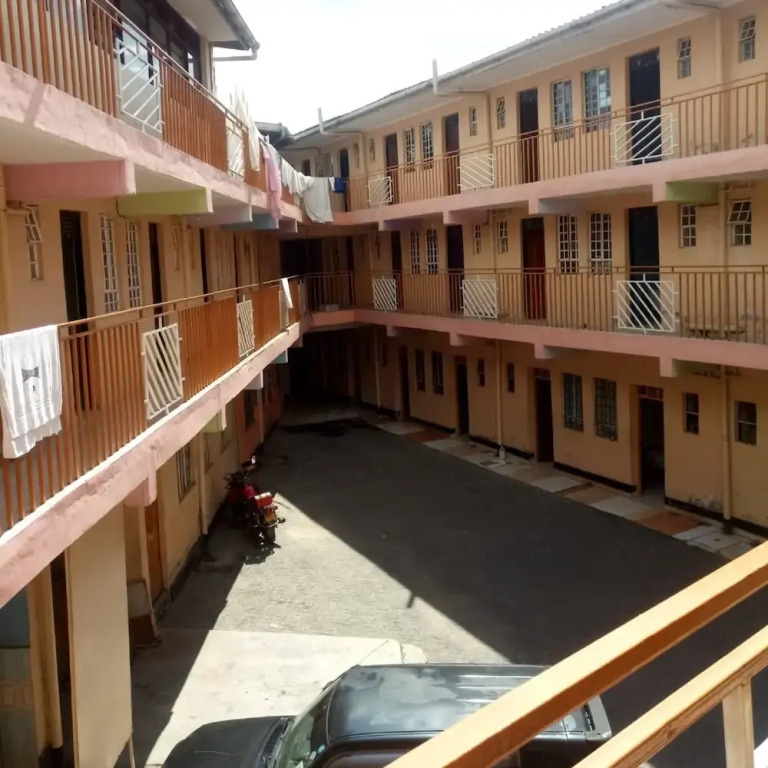 Flavours Lodge - Nakuru - Adults Only